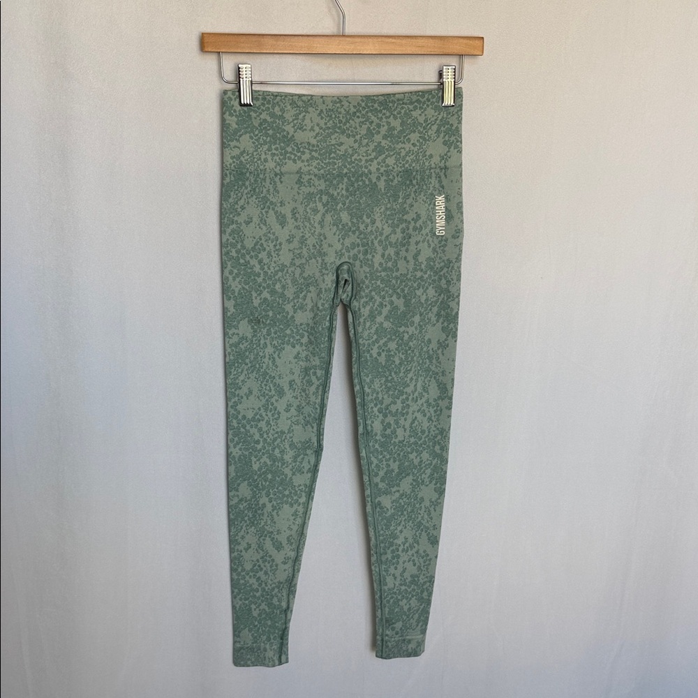 Gymshark Women's Vital 2.0 Teal Patterned Leggings Size S 25" Inseam Scrunch